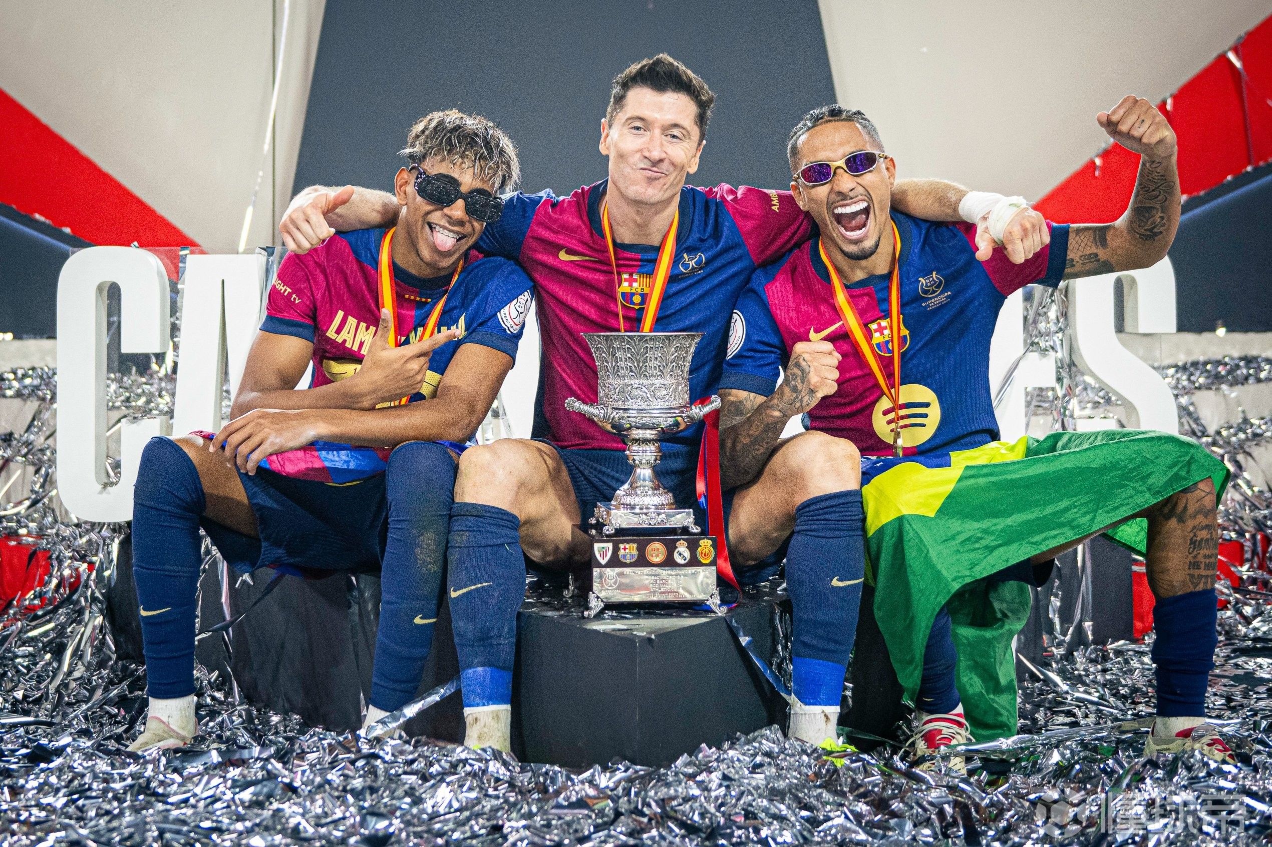 包含西甲比赛中,精彩配合和关键扑救深入人心的词条 包含西甲比赛中,精彩配合和关键扑救深入人心的词条