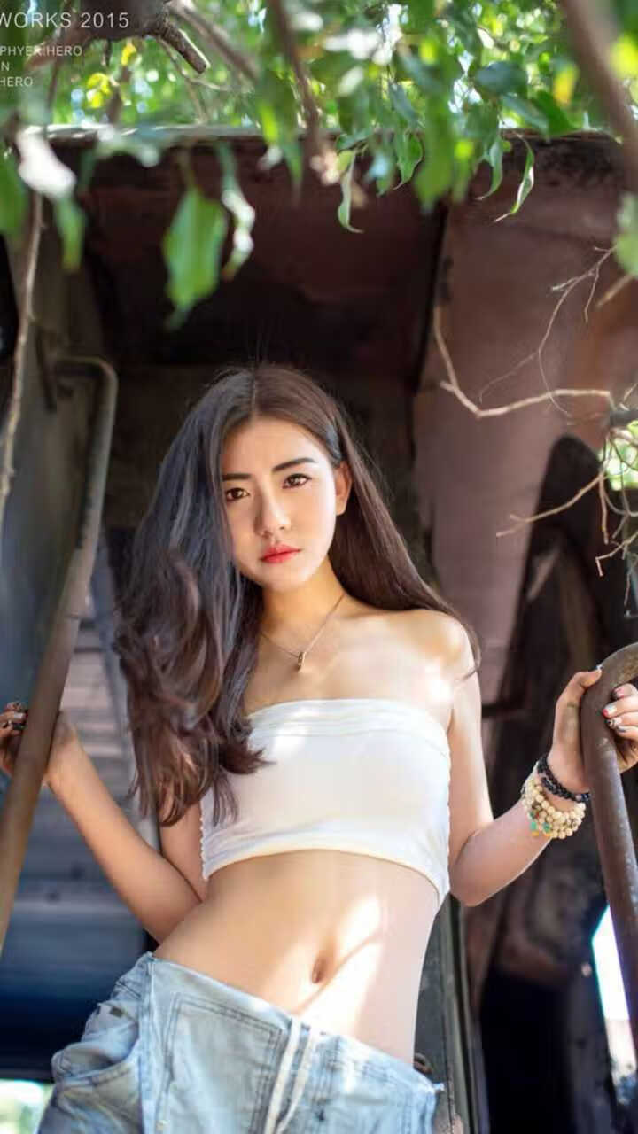 中美蝶泳分段划频密度差异明显，蝶泳频率